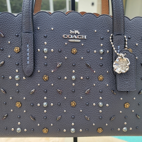 GUC Coach Charlie Carry All 28 In Midnight With Prarie Rivets(Interior Flaw) - Picture 2 of 16